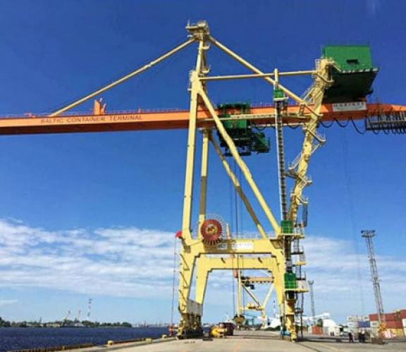 Agricon - Ship to shore crane